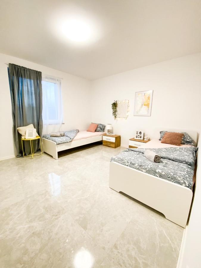 Olea Apartments Pobegi Exterior photo